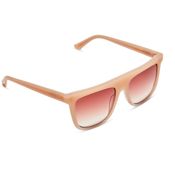 Diff Eyewear Accessories - DIFF Dani Sunglasses Faded Citrus Frame Dusk Gradient Lenses NWT uv sun